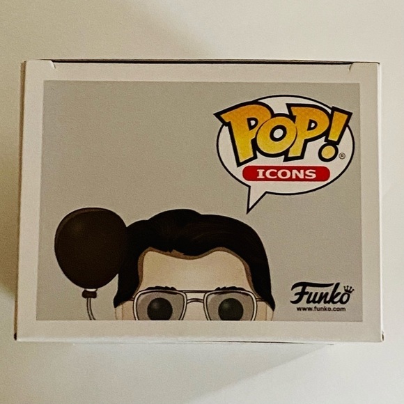 Funko POP! Icons Stephen King with Red Balloon #55 [Black and White] Exclusive - Picture 5 of 6
